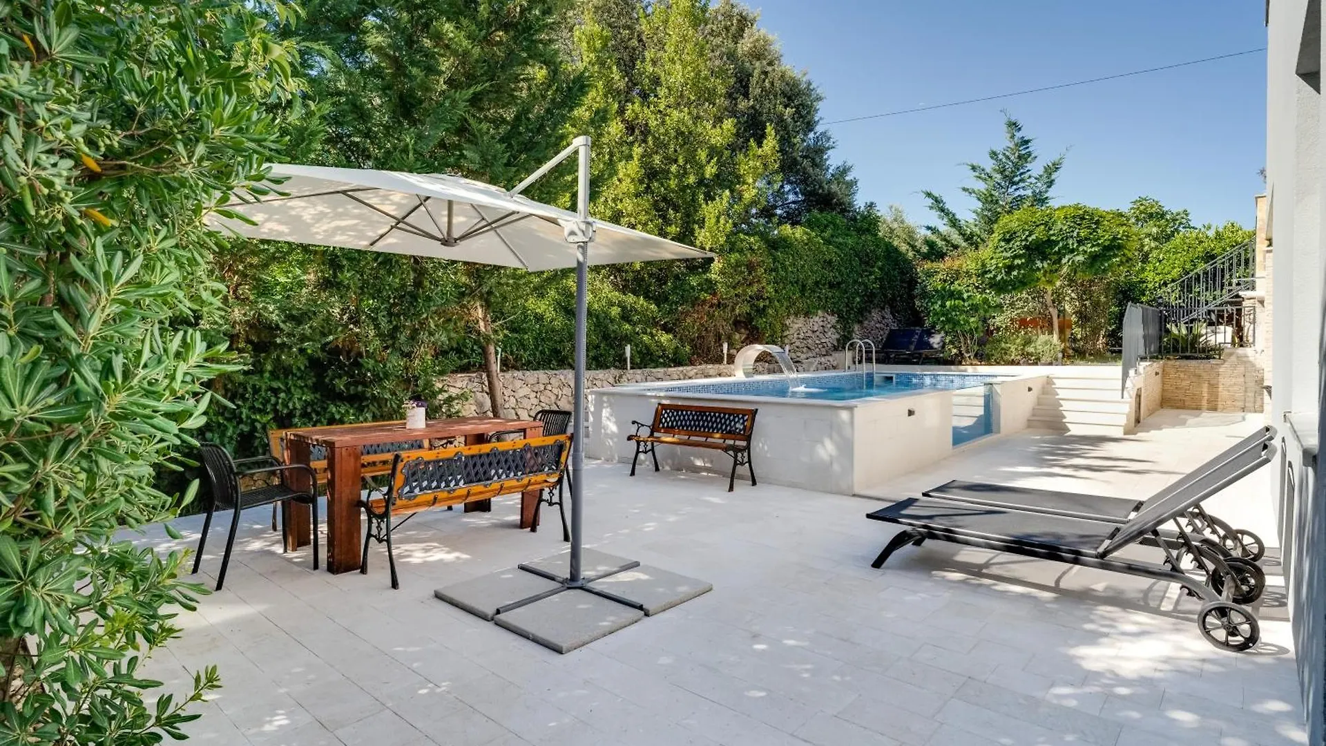 ゲストハウス Villa Hedonia With Heated Pool, Diklo ザダル クロアチア